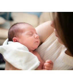 Babaápolás és az érzékeny újszülött bőr – hogyan nyújts extra gondoskodást?